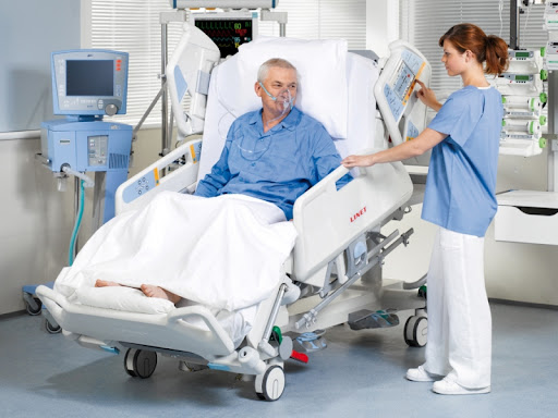LA CONTENZIONE IN AMBIENTE OSPEDALIERO: PRESCRIZIONE, PROTOCOLLI APPLICATIVI E NORMATIVA