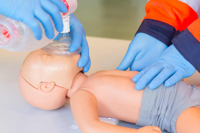 LA GESTIONE DELLE EMERGENZE IN ETA' PEDIATRICA: PREVENZIONE, RICONOSCIMENTO E TRATTAMENTO